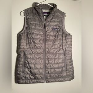 Pre loved Excellent condition Patagonia Women's Nano Puff Insulated Vest